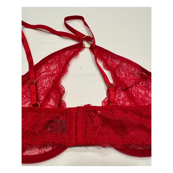 NEW Frederick's of Hollywood Lover Lace Bra & Crotchless Panty Set 1X/2X Red NWT - Picture 9 of 11